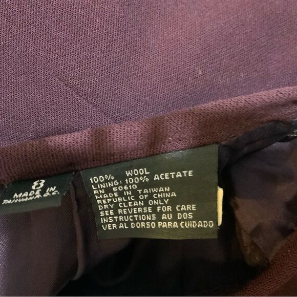 B. Bennett  2 piece  Skirt Suit. Excellent Condition. Size:8 - Picture 12 of 15